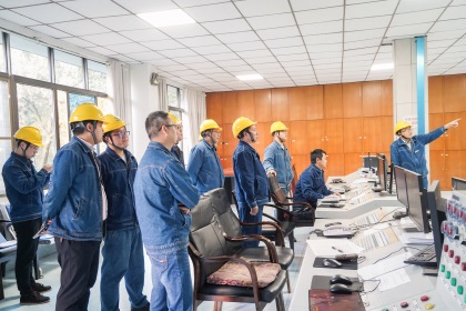 瀘天化股份公司黨委書(shū)記、董事長(zhǎng)廖廷君帶隊(duì)開(kāi)展“兩會(huì)”期間安全生產(chǎn)檢查