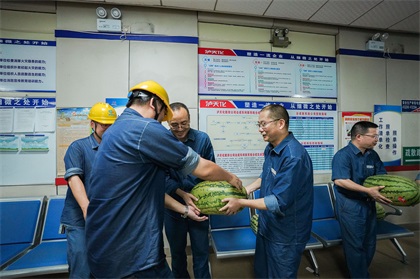 清甜西瓜，送給高溫下的你們