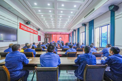 今天，你我共享祖國(guó)的榮光！