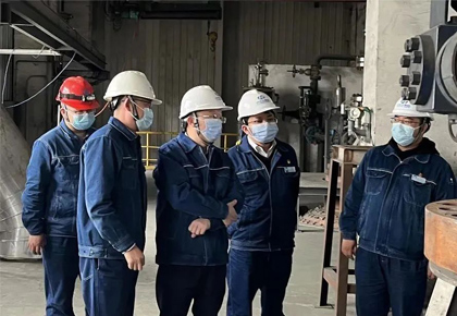 瀘天化集團(tuán)公司常務(wù)副總經(jīng)理傅利才一行蒞臨和寧公司檢查調(diào)研