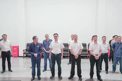 瀘州市委副書記、市長余先河率隊到瀘天化股份公司督導檢查“迎大運·保安全·防災害”工作情況