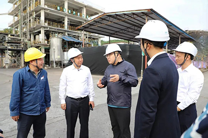 納溪區(qū)委書記譚榮兵一行到油脂公司開展生態(tài)環(huán)境專題調研